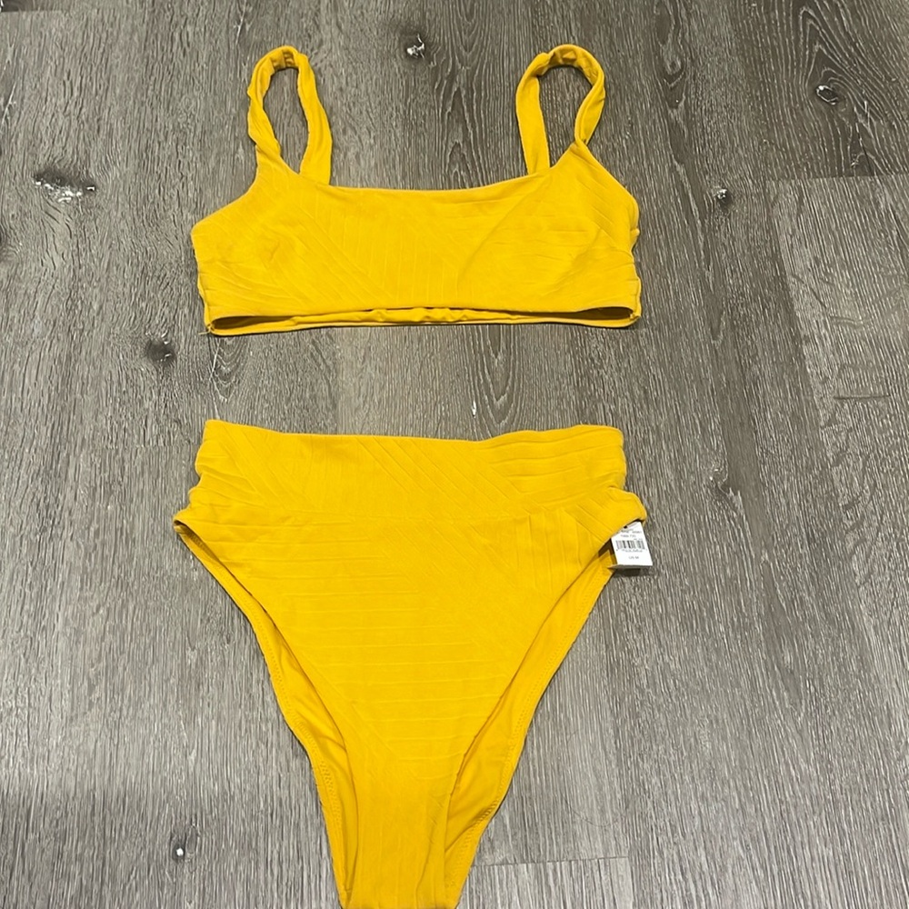 Aerie  texture yellow set